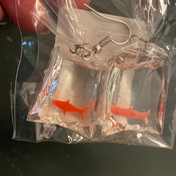 Goldfish earrings - Picture 2 of 2